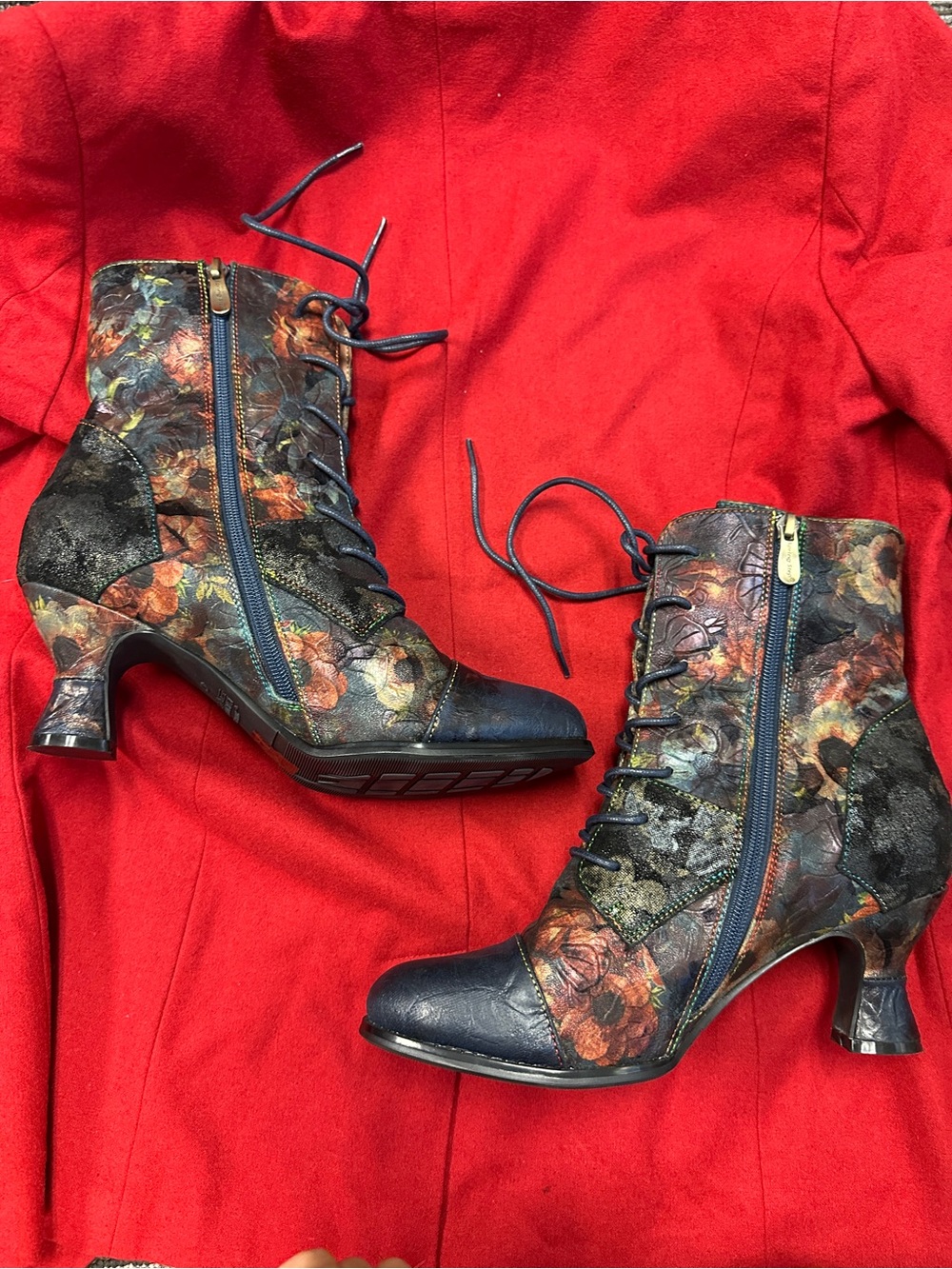 Floral Lace-Up Ankle Boots with Rosette Accent - Black Multi - Picture 4 of 5